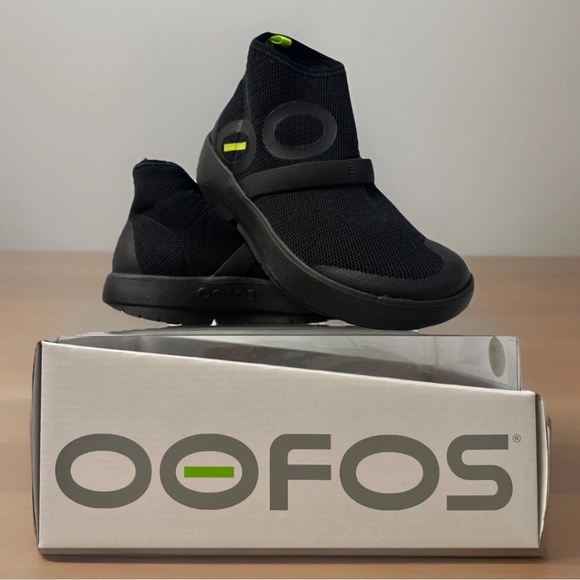NWT Oofos OOmg High Women’s Size 7 - Picture 1 of 5